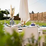 Domaine De Vizols-gite 4 Etoiles Piscine 15p * Garrigues (Tarn)