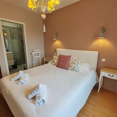Domaine De Vizols-gite 4 Etoiles Piscine 15p * Garrigues (Tarn)