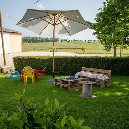 Domaine De Vizols-gite 4 Etoiles Piscine 15p Prázdninový dům *