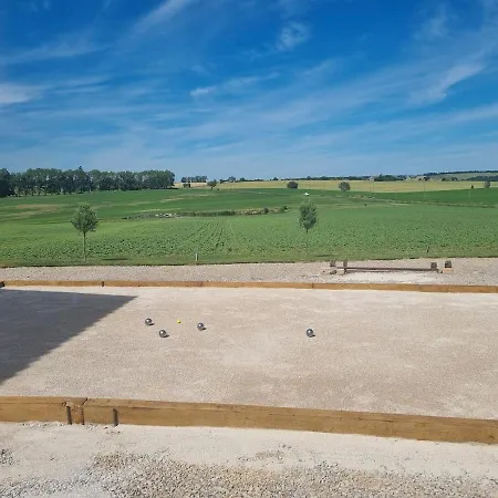 Prázdninový dům Domaine De Vizols-gite 4 Etoiles Piscine 15p