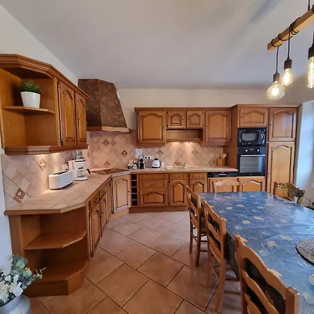 Domaine De Vizols-gite 4 Etoiles Piscine 15p * Garrigues (Tarn)