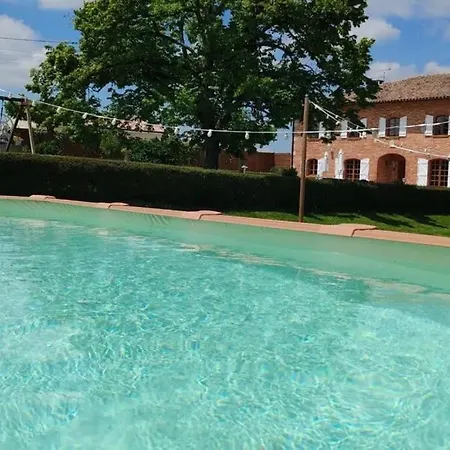 Domaine De Vizols-gite 4 Etoiles Piscine 15p Ferienhaus