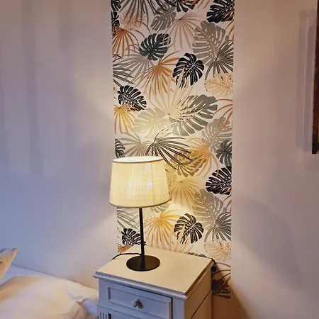 Domaine De Vizols-gite 4 Etoiles Piscine 15p * Garrigues (Tarn)