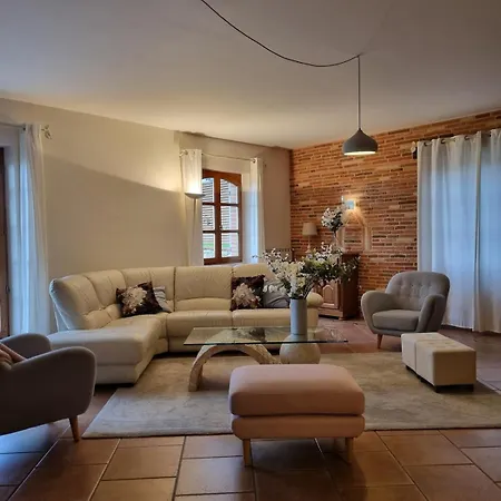 Domaine De Vizols-gite 4 Etoiles Piscine 15p Prázdninový dům