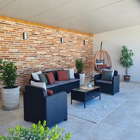 Domaine De Vizols-gite 4 Etoiles Piscine 15p Prázdninový dům *