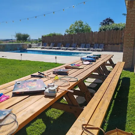 Domaine De Vizols-gite 4 Etoiles Piscine 15p Prázdninový dům
