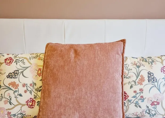 펜션 Domaine De Vizols-gite 4 Etoiles Piscine 15p *