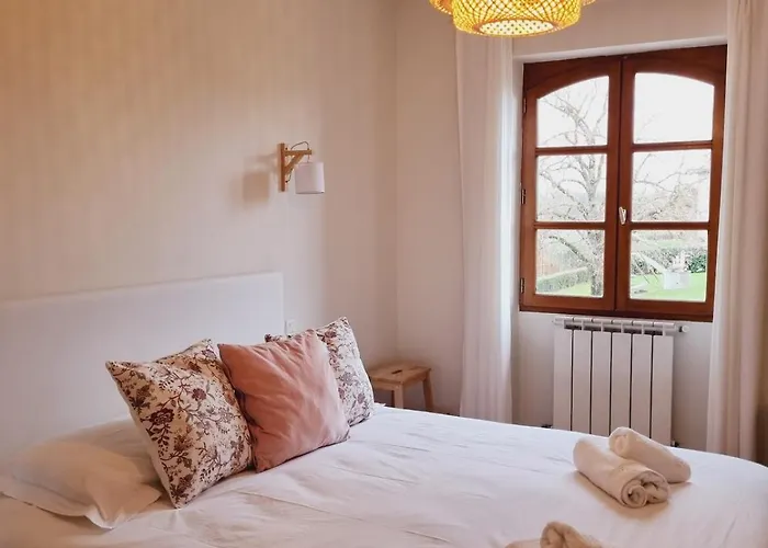 Domaine De Vizols-gite 4 Etoiles Piscine 15p Garrigues (Tarn)