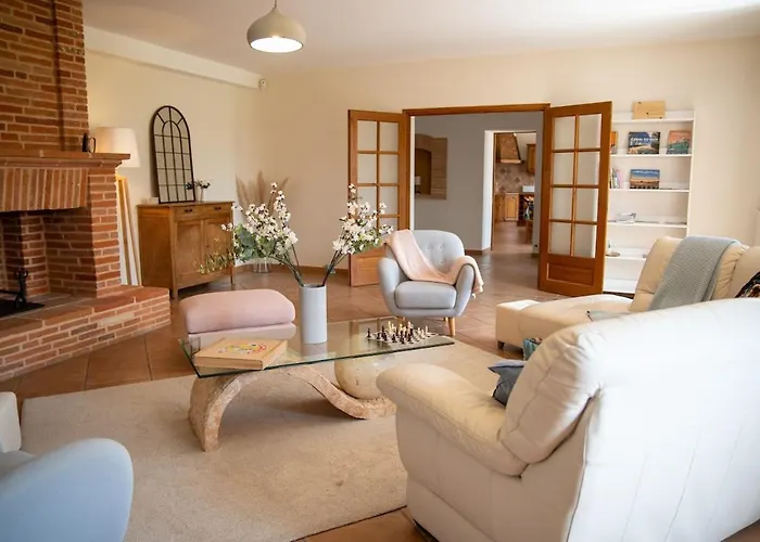 Domaine De Vizols-gite 4 Etoiles Piscine 15p 펜션 *