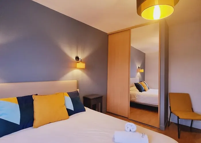 Domaine De Vizols-gite 4 Etoiles Piscine 15p *