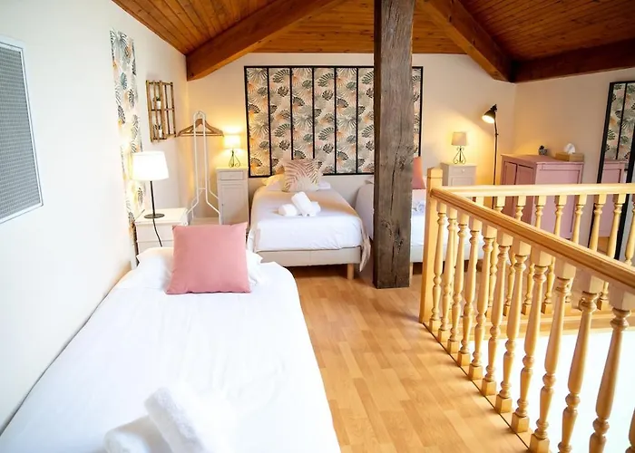 Domaine De Vizols-gite 4 Etoiles Piscine 15p