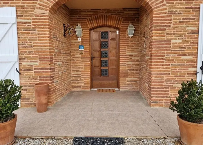 Domaine De Vizols-gite 4 Etoiles Piscine 15p *