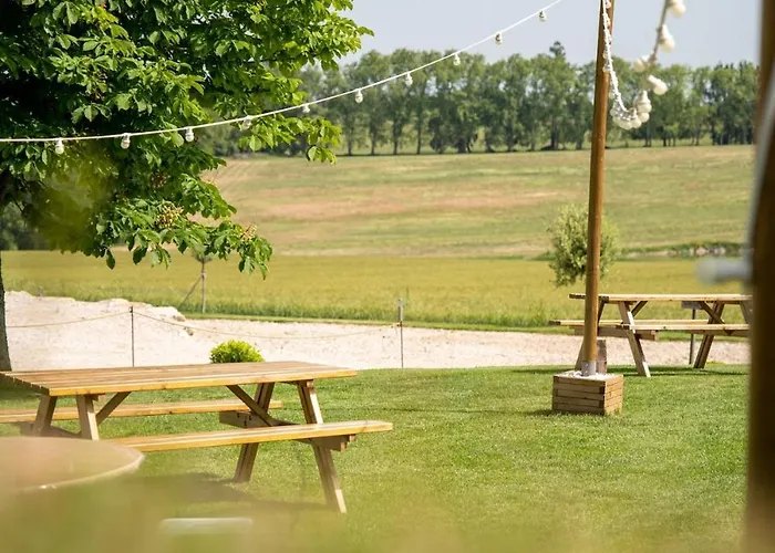 Domaine De Vizols-gite 4 Etoiles Piscine 15p *