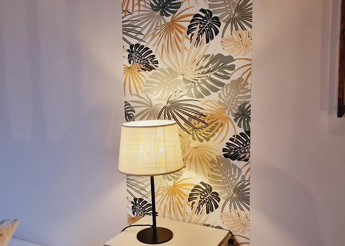 Domaine De Vizols-gite 4 Etoiles Piscine 15p * Garrigues (Tarn)