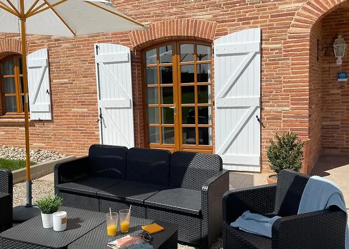 Domaine De Vizols-gite 4 Etoiles Piscine 15p *