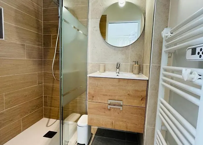 Domaine De Vizols-gite 4 Etoiles Piscine 15p Garrigues (Tarn)