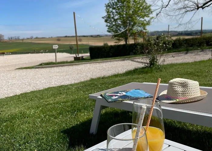 Domaine De Vizols-gite 4 Etoiles Piscine 15p *